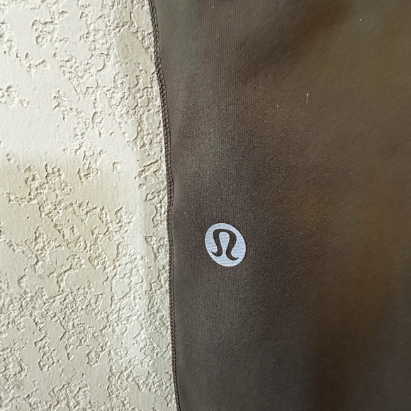 Lululemon - Picture 6 of 8